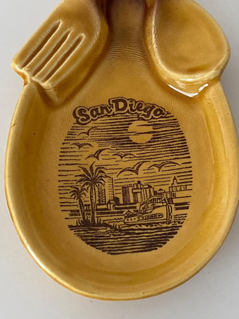 San Diego image Ceramic Souvenir Spoon Rest Dark Brown Gold Vintage Japan